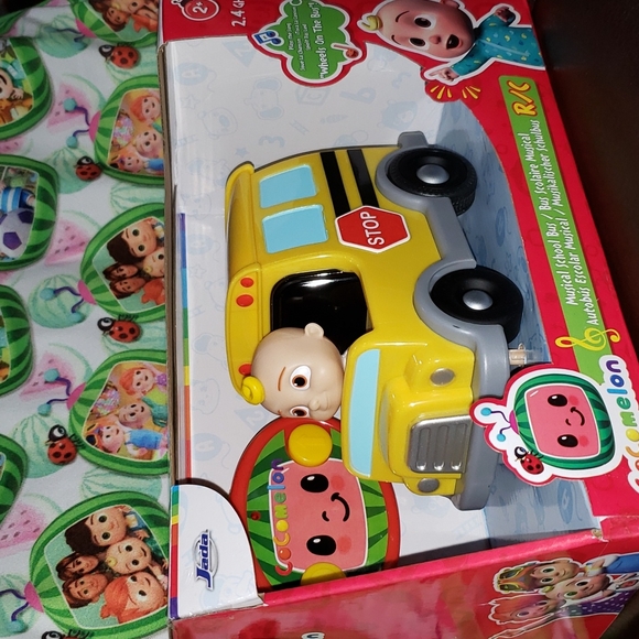 CoComelon Remote Control Musical Bus - Picture 2 of 3